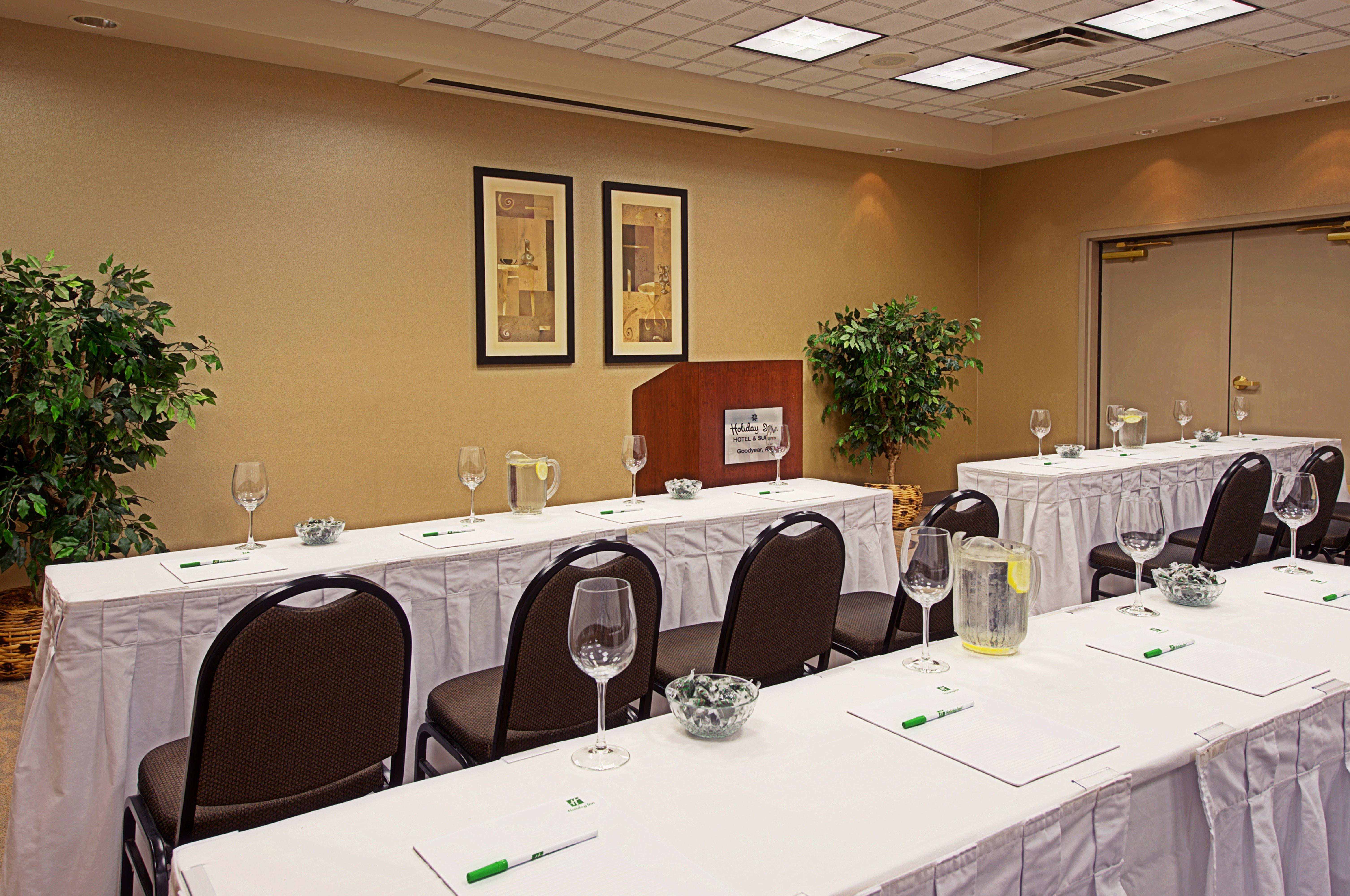 Holiday Inn & Suites Goodyear - West Phoenix Area By Ihg Exterior foto
